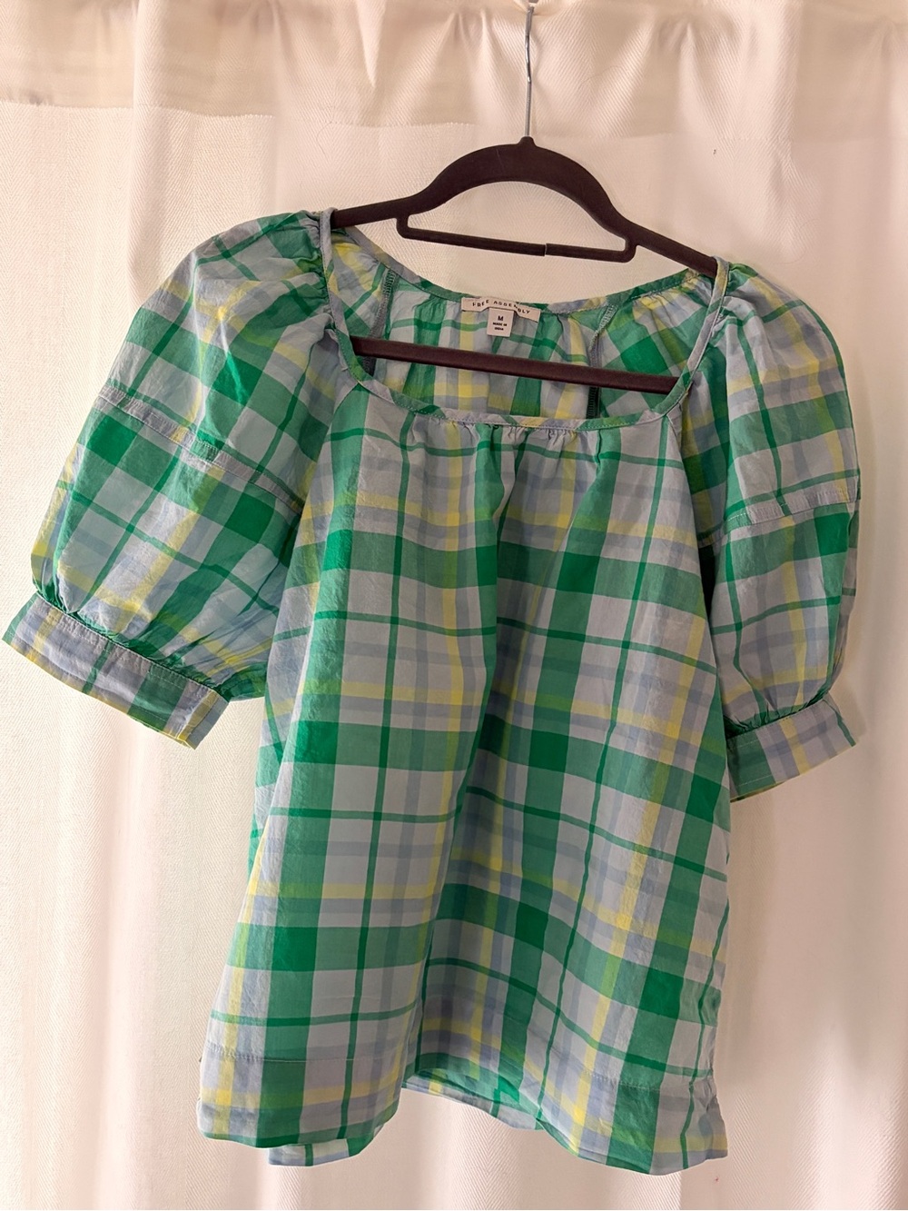 Green & light blue plaid short puff sleeve top